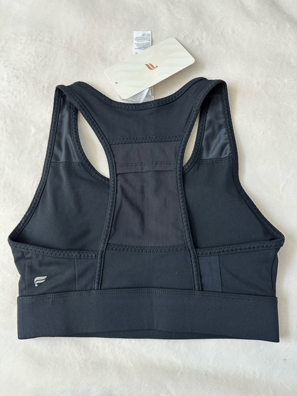 Mila medium impact sports bra with pocket - Picture 6 of 6